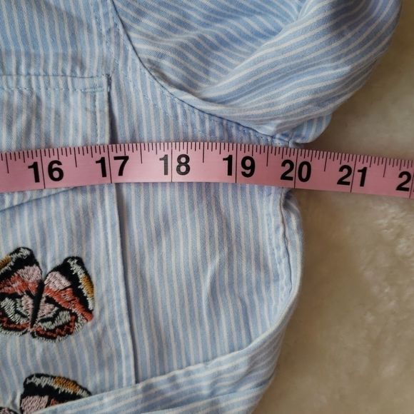Vintage • Gap butterfly button down - Picture 8 of 11